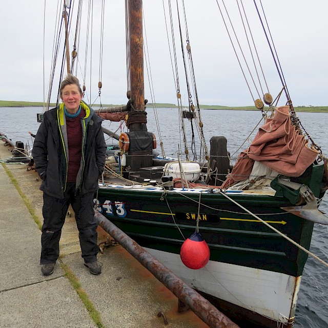 #LitterCUBES artist, Julia Barton, who traveled and delivered school workshops aboard Swan in September 2019