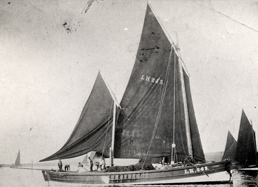 Swan with her original lugger rig - dates this to 1900-1908, when she was changed to smack rig